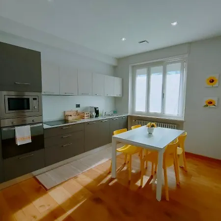 Al34 * لا مورّا